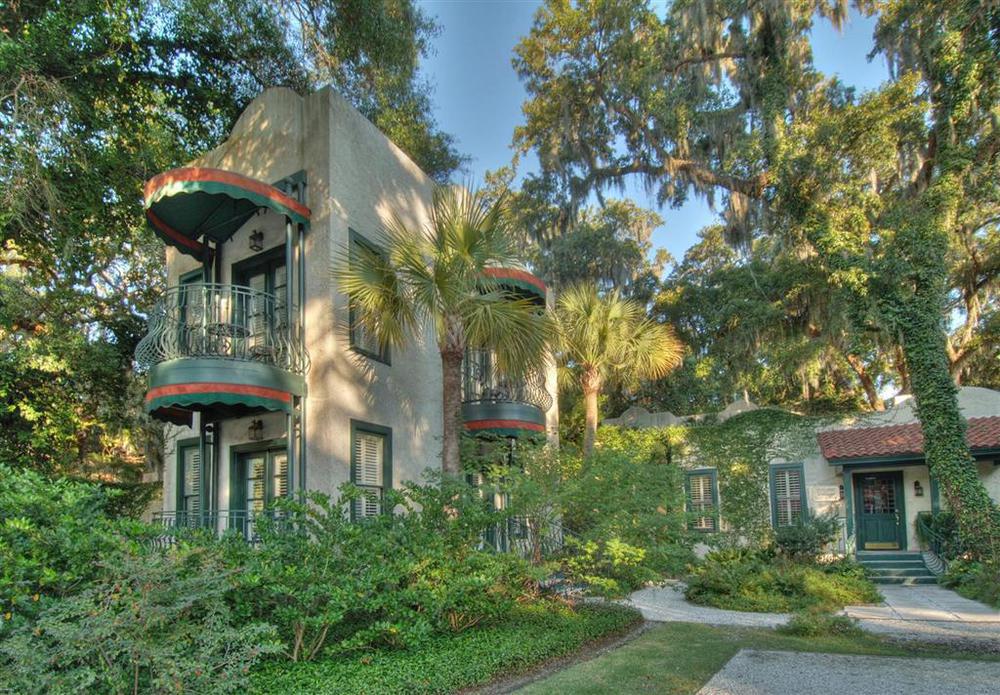 Village Inn And Pub St. Simons Island Экстерьер фото